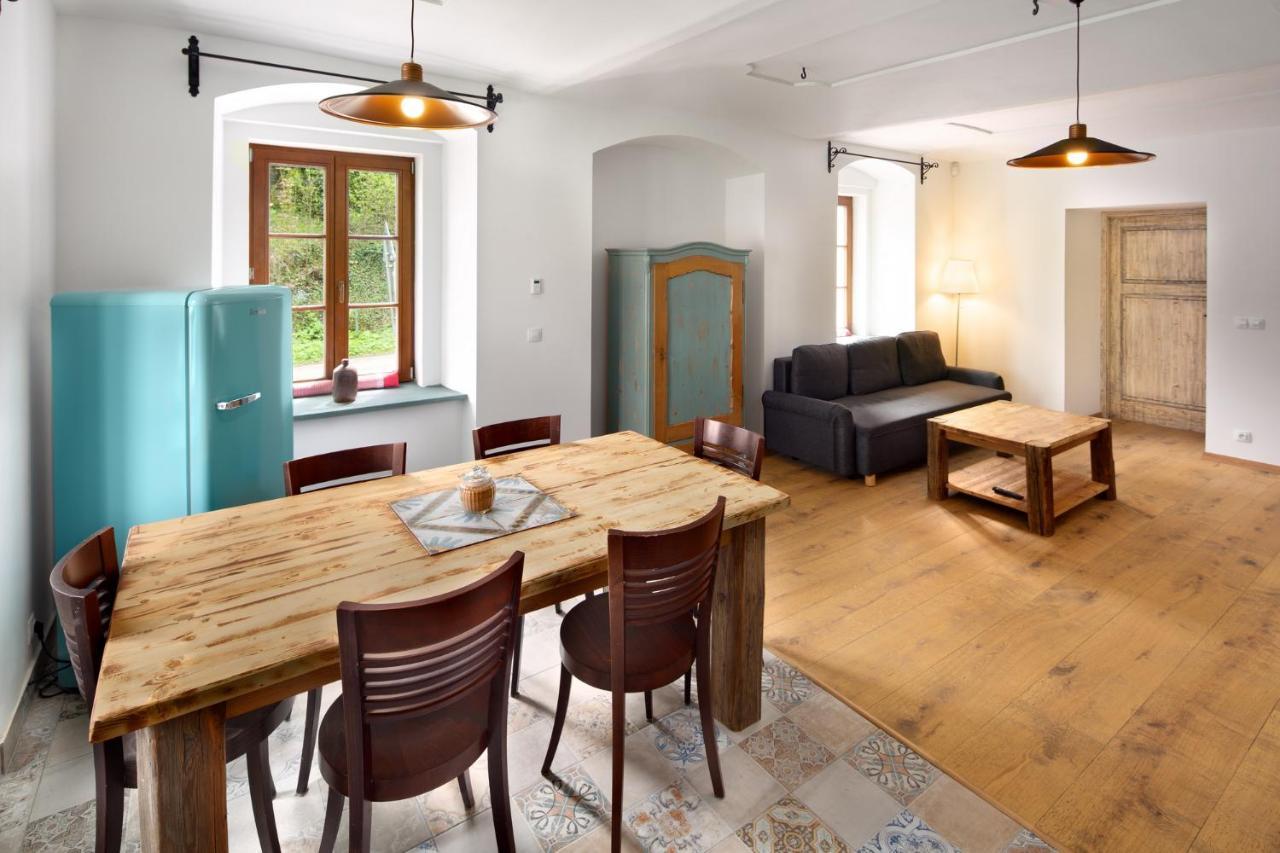 Apartmany Cesky Sternberk Zewnętrze zdjęcie